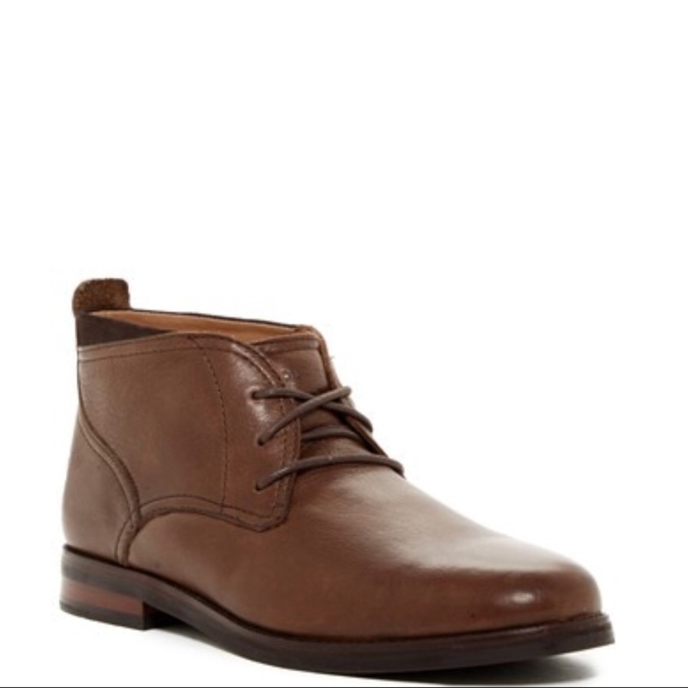 Cole Hann Chukkas size 8.5